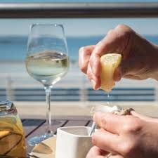 Le Plateau De Fruits De Mer Office De Tourisme De La Cote De Granit Rose