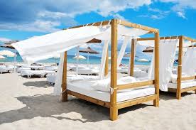 We have been travelling to ibiza for years but i have never stayed in a hotel before. Ibiza Urlaub 5 Aktuelle Ibiza Tipps Insiderin Verrat Ihre Lieblingsorte