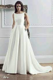 Schau dir unsere auswahl an weißes hochzeitskleid an, um die tollsten einzigartigen oder spezialgefertigten handgemachten stücke aus unseren shops für kleider zu finden. Pin Auf Brautmode
