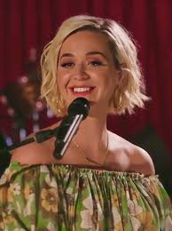 Dani Lewis (@NSNBelieber123)