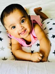 Henrietta Cameron's Instagram, Twitter & Facebook