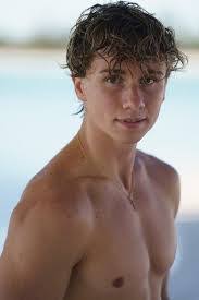 Kurt Bradford's Instagram, Twitter & Facebook