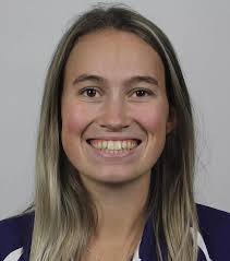 Laura Bees's Instagram, Twitter & Facebook