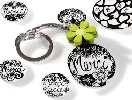 Diy Porte Cles Merci Maitresse En Plastique Fou Wesco Plastique Fou Idee Cadeau Maitresse Bijoux En Plastique Retractable