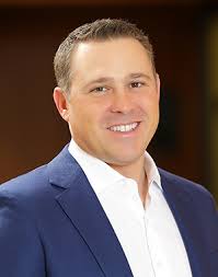 Why Rob Lynch's move from Papa Johns to Shake Shack makes sense