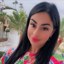 Can I have honey with yogurt