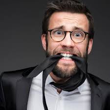 Antoine BERNARD :: comédien au Comédie Montorgueil à Paris