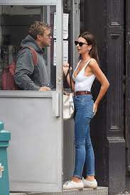 Chiara ferragni's 10 best style moments on instagram. Narimandc Emily Ratajkowski Style Emily Ratajkowski Outfits Celebrity Outfits