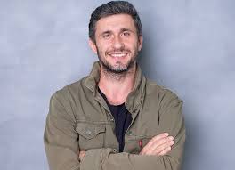 La începutul acestui an, actorul dragos bucur a anuntat ca paraseste emisiunea visuri la cheie. Foto Exclusiv Cum Au Fost SurprinÈi DragoÈ Bucur Èi Dana NÄlbaru DupÄ Scandalul Cu Vaccinul Nimeni Nu Se Astepta La Asta Impact