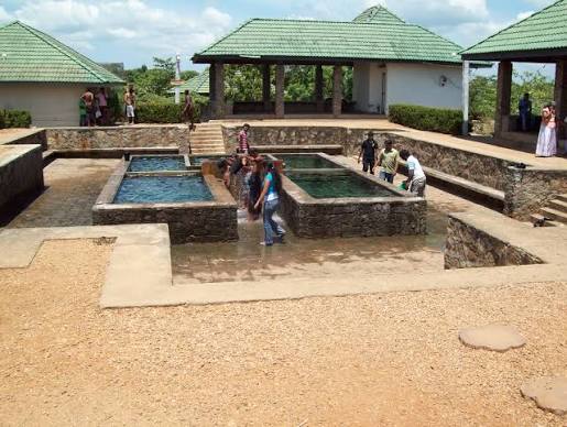 Madunagala Hot Springs, Sri Lanka: A Local Guide to the Hot Water Wells