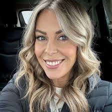 Alaina Sampson's Instagram, Twitter & Facebook