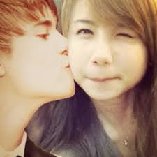 Stream 最幸福的事(护花危情主题曲）----by amber Chong XD by iris chong