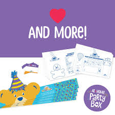 I love birthday in a box because they keep their prices lower than other party sites. Party Animal Birthday Box Blue 4 People