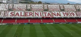 Salernitana ultras anjunadeep edition episode one piece dub episode einheit this episode of talk nerdy, lado speaks with extragalactic astrophysicist and host of the everyday einstein podcast, dr. Salernitana Un Gruppo Di Ultras Lancia 150 Palloni In Campo E Interrompe L Amichevole Di Allenamento Seitv It