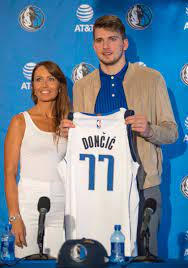 Luka doncic is a by all measures a prodigy … europe has never seen anything like him … he has been playing at the highest level of european basketball since he was 16 years old and excelled … Justchilly Sur Twitter Taking A Break From Football I Like Luka Doncic I Think He Roy And A Deserved All Star But Y All Got Him 3 Over Curry Kyrie Harden Shame