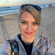 Are there any Czech social groups in the Gold Coast for my adult son to  connect with others while learning Czech?