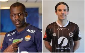 Spillerne kom på rad og rekke med forskjellige lokale drakter. Eliteserien Stromsgodset Her Er De Nye Mif Og Sif Draktene Ganske Annerledes Fra I Fjor