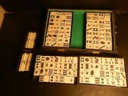 Una carta de la baraja hanafuda usada en japón. Vintage Japones Palos De Bambu Mahjong Mah Jongg Conjunto De Azulejo Posterior Ebay