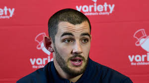 Crows captain Taylor Walker opposes proposal to build hotel at Adelaide  Oval