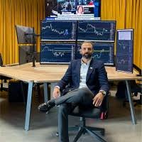 200+ perfiles de «José Corrales»