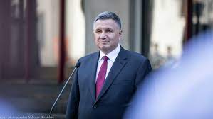 Арсен борисович аваков родился 2 января 1964 года в баку азербайджанской сср (ныне в январе 2012 года украинская прокуратура возбудила против арсена авакова уголовное дело. Adlfhdqi2wvpcm