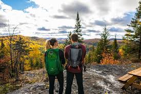 Translation of mettre plein la vue in english. L Automne Et Ses Couleurs Quoi De Mieux Qu Une Randonnee Pedestre Pour Vous En Mettre Plein La Vue Picture Of Domaine Saint Bernard Mont Tremblant Tripadvisor