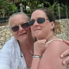 Jennifer Hawkes's Instagram, Twitter & Facebook