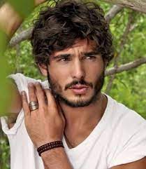 Chaotisch Mittellange Locken Medium Hair Styles Mens Hairstyles Medium Medium Length Hair Styles