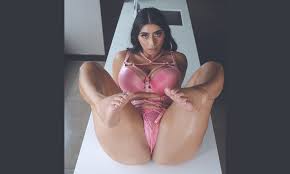 Violet Myers Wins Fan-Voted Best Ass at 2022 Fleshbot Awards | AVN