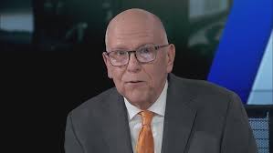 Phil Schwarz surprises Tracy Butler for her 30th anniversary at ABC7