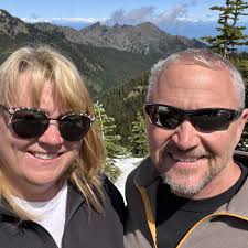 How to switch accounts to access Tycoon Club?