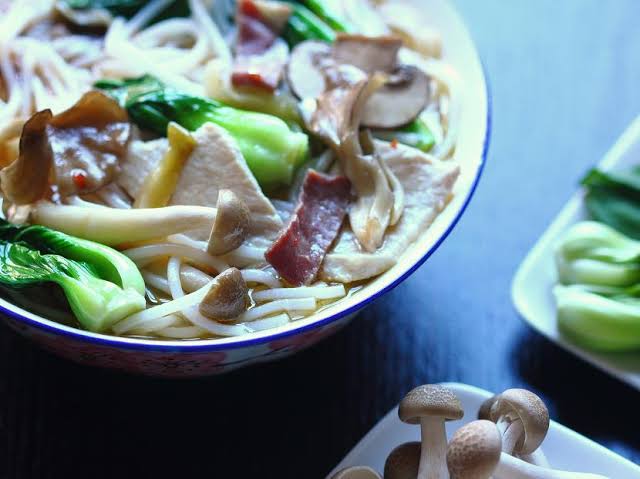 Yunnan Crossing-the-Bridge Noodles