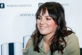 Jun 18, 2021 · czech singer ewa farna (27) appeared on the big screen in new york's times square with her song body (tělo). Ewa Farna Partner Wiadomosci Informacje Super Express