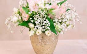 Como Fazer Um Arranjo De Mesa Perfeito Copa Cia Flores para arranjos de casamentos ao ar livre no período nesse arranjo acima foi utilizado gerberas um tipico arranjo relativamente barato mas sem perder seu chame. como fazer um arranjo de mesa perfeito