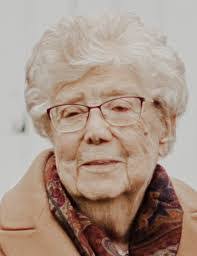 Ruby Oxford's Instagram, Twitter & Facebook