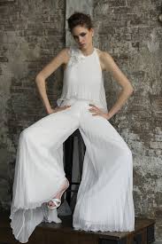 Abiti da sposa colorati con tagli definiti e linee morbide Matrimonio Rito Civile L Abito Da Sposa Blog Valentini Spose
