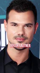 Dear John, Jonny is Team Jacob…🎙️🌚