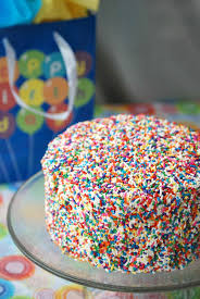 20 Easy Birthday Cakes That Anyone Can Decorate It S Always Autumn