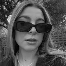 Laura Nine✨ (@lau_nine)