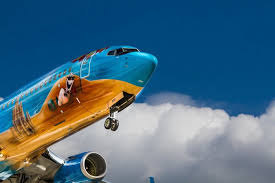 Découvrez quand réserver ses billets d'avion et quand voyager. Et Si Nous Vous Aidions A Trouver Votre Prochain Vol Au Meilleur Prix By Alix Morel N26 Magazine Edition Francaise