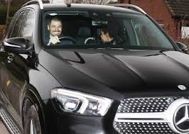 Bellingham, i̇ngiltere'yi 15 yaş altı , 16 yaş altı ve 17 yaş altı seviyelerinde temsil etti. Jude Bellingham S Parents Seen Leaving Man Utd S Carrington Hq Shortly Before Ed Woodward And Transfer Guru Matt Judge