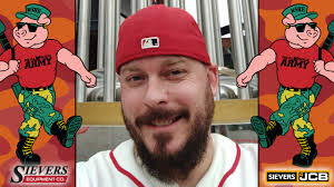 Matt Helbig's Instagram, Twitter & Facebook