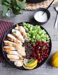 Bowl Poulet Quinoa Concombre Et Grenade Recette Pokebowl Recette Recettes De Cuisine Recette Bowl