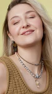 Jewelry… it's jewelry! 💎🤭See the gold one-stone necklace in the video? We  think that will make a great gift for Mom. That's why we're offering the  first 20 people who DM us