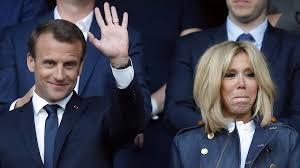 Die liebe zu seiner fast 25 jahre älteren frau dürfte macron im wahlkampf allerdings noch. Frankreich Prasident Emmanuel Macron Mag Olympique Marseille