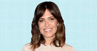 Mandy moore is currently married to ryan adams and they have been married since 2009. Mandy Moore On This Is Us Aging And Her Character S Big Secret