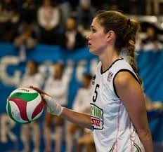 Klineman switched from playing indoor volleyball to beach volleyball in 2017, motivated by olympic medalist april ross's offer for a potential partnership. Alexandra Klineman A Player Profile Better At Volleyball