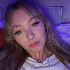 Hope Iverson (HopeIversonn)