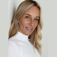 Cynthia Stender's Instagram, Twitter & Facebook