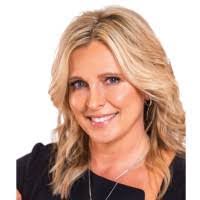 Kristi Hoffman's Instagram, Twitter & Facebook